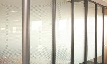 Перегородки из ПВХ и стекла - вариант 1 купить в Нижнем Новгороде