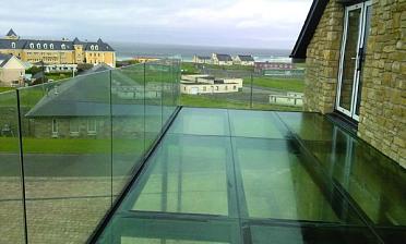 Стеклянные полы на балконе купить в Нижнем Новгороде