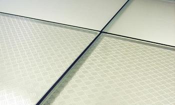 Стеклянный пол в квартиру с декоративным стеклом в Нижнем Новгороде. Готовые проекты ПерилаГлавСнаб