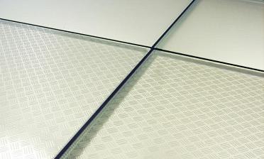 Стеклянный пол в квартиру с декоративным стеклом купить в Нижнем Новгороде