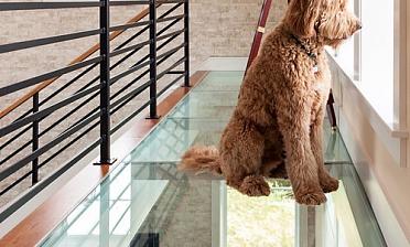 Стеклянный пол на площадке в частном доме купить в Нижнем Новгороде