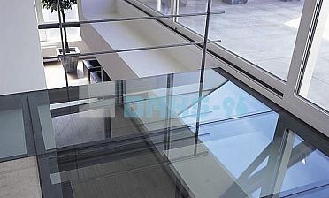 Стеклянный потолок на межэтажной площадке купить в Нижнем Новгороде