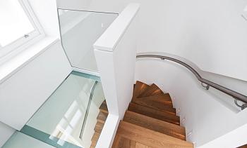 Стеклянный потолок в двухъярусной квартире в Нижнем Новгороде. Готовые проекты ПерилаГлавСнаб