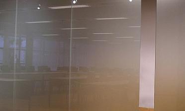 Стеклянные матовые перегородки в офис премиум купить в Нижнем Новгороде