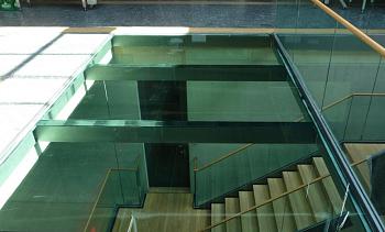 Стеклянный потолок в бизнес-центре в Нижнем Новгороде. Готовые проекты ПерилаГлавСнаб