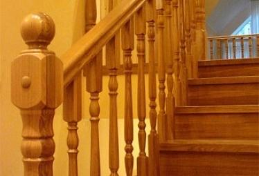 Деревянные лестницы купить в Нижнем Новгороде