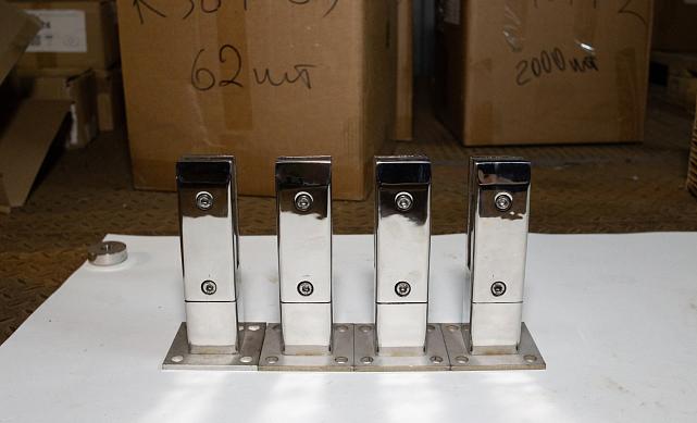 Стеклодержатель литой напольный, плоский 50х50х190 мм, для стекла 10-12 мм, полированный AISI 304, уценка k275-2-У 5