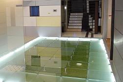Стеклянные полы с подсветкой в Нижнем Новгороде. Готовые проекты ПерилаГлавСнаб - фото 1