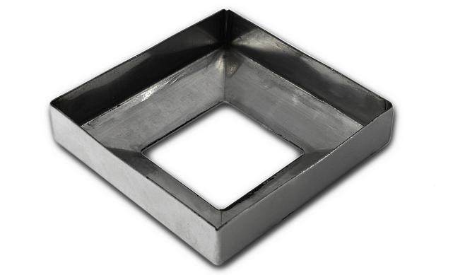 Низ стойки под трубу 40х40 мм, 82х82х0.8, высота 22 мм, полированный (AISI 304) k076 3