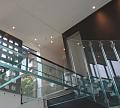 Стеклянные полы на площадке маршевой лестницы в Нижнем Новгороде. Готовые проекты ПерилаГлавСнаб - фото 1